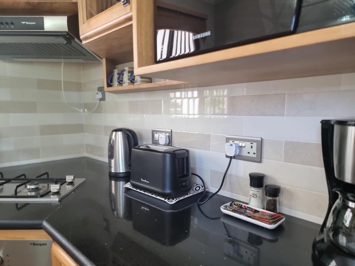 Drake Seaside Studio Apartments بيل أومبغْ المظهر الخارجي الصورة