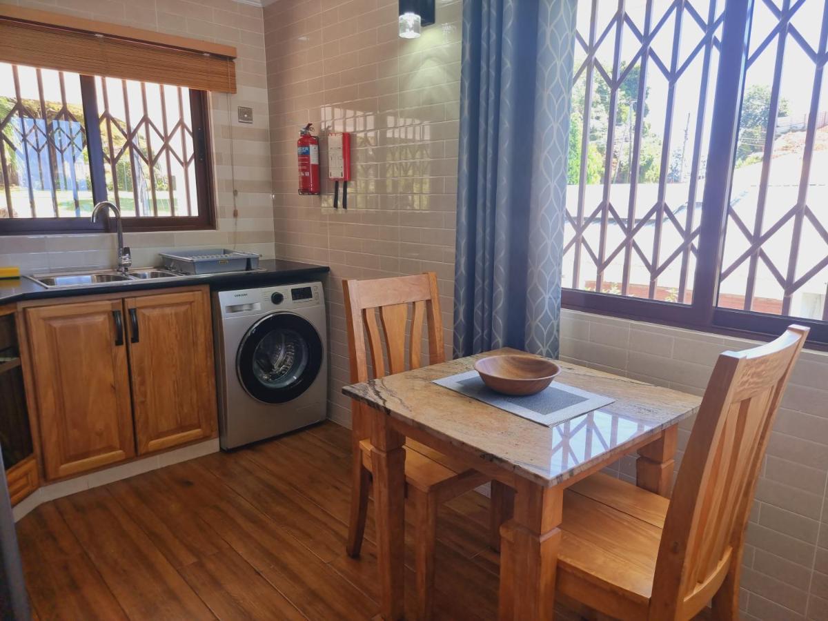 Drake Seaside Studio Apartments بيل أومبغْ المظهر الخارجي الصورة