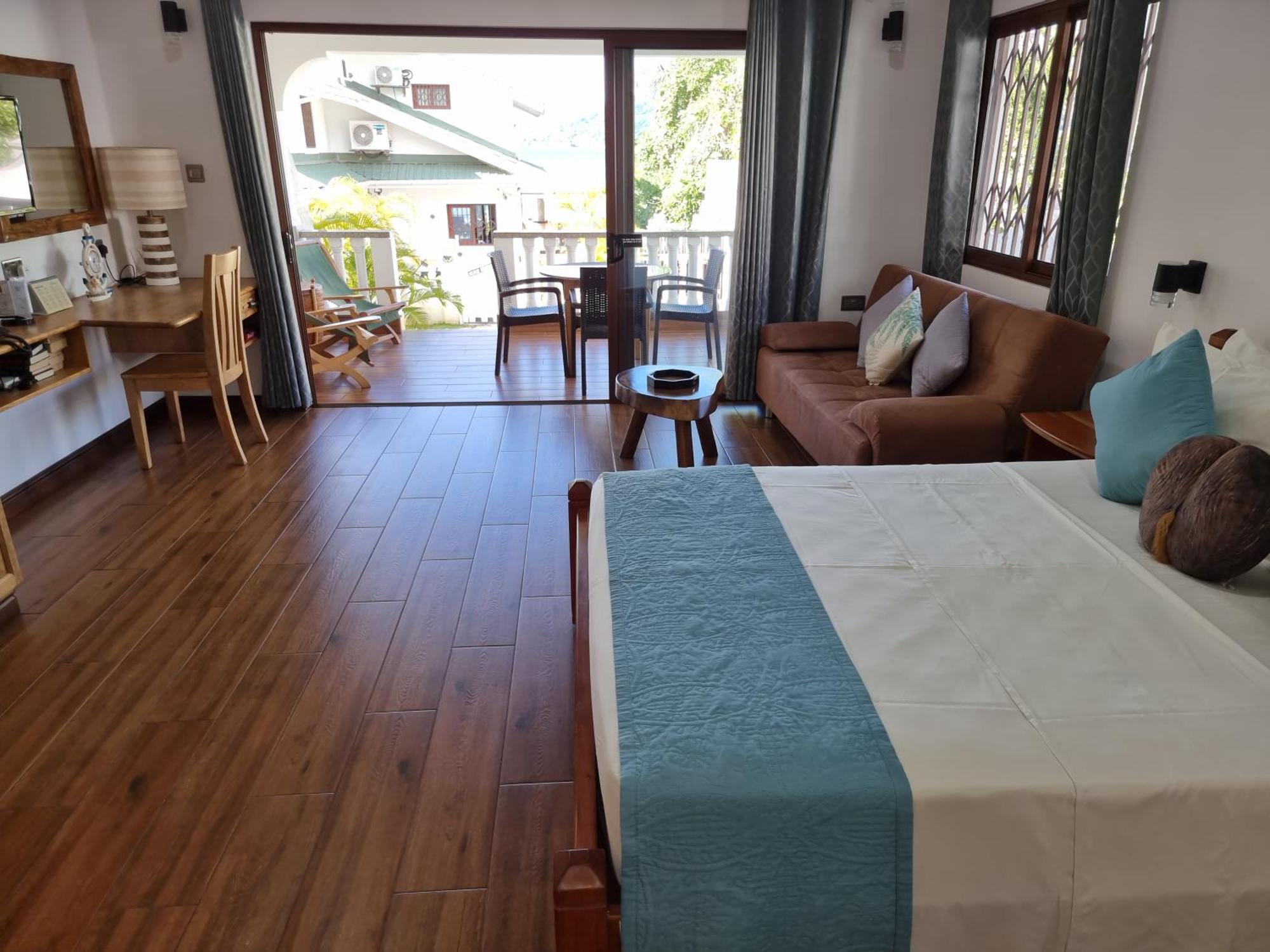 Drake Seaside Studio Apartments بيل أومبغْ الغرفة الصورة