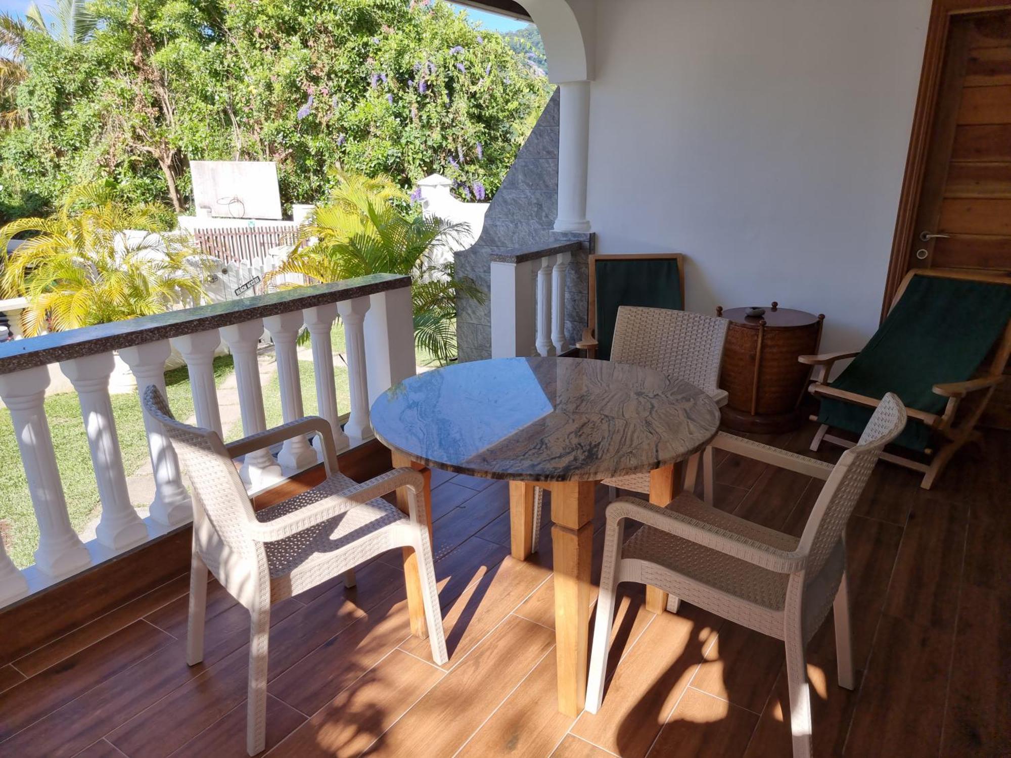 Drake Seaside Studio Apartments بيل أومبغْ الغرفة الصورة