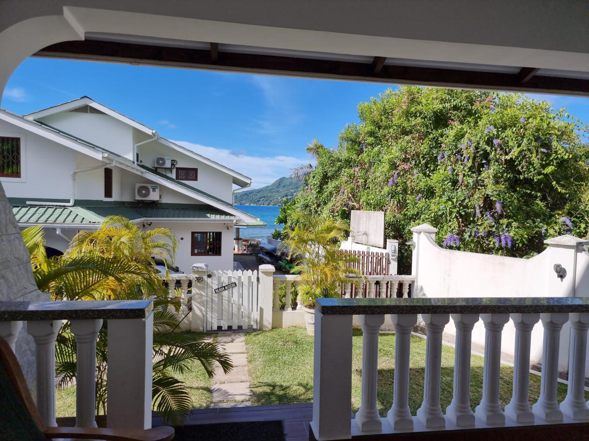 Drake Seaside Studio Apartments بيل أومبغْ الغرفة الصورة