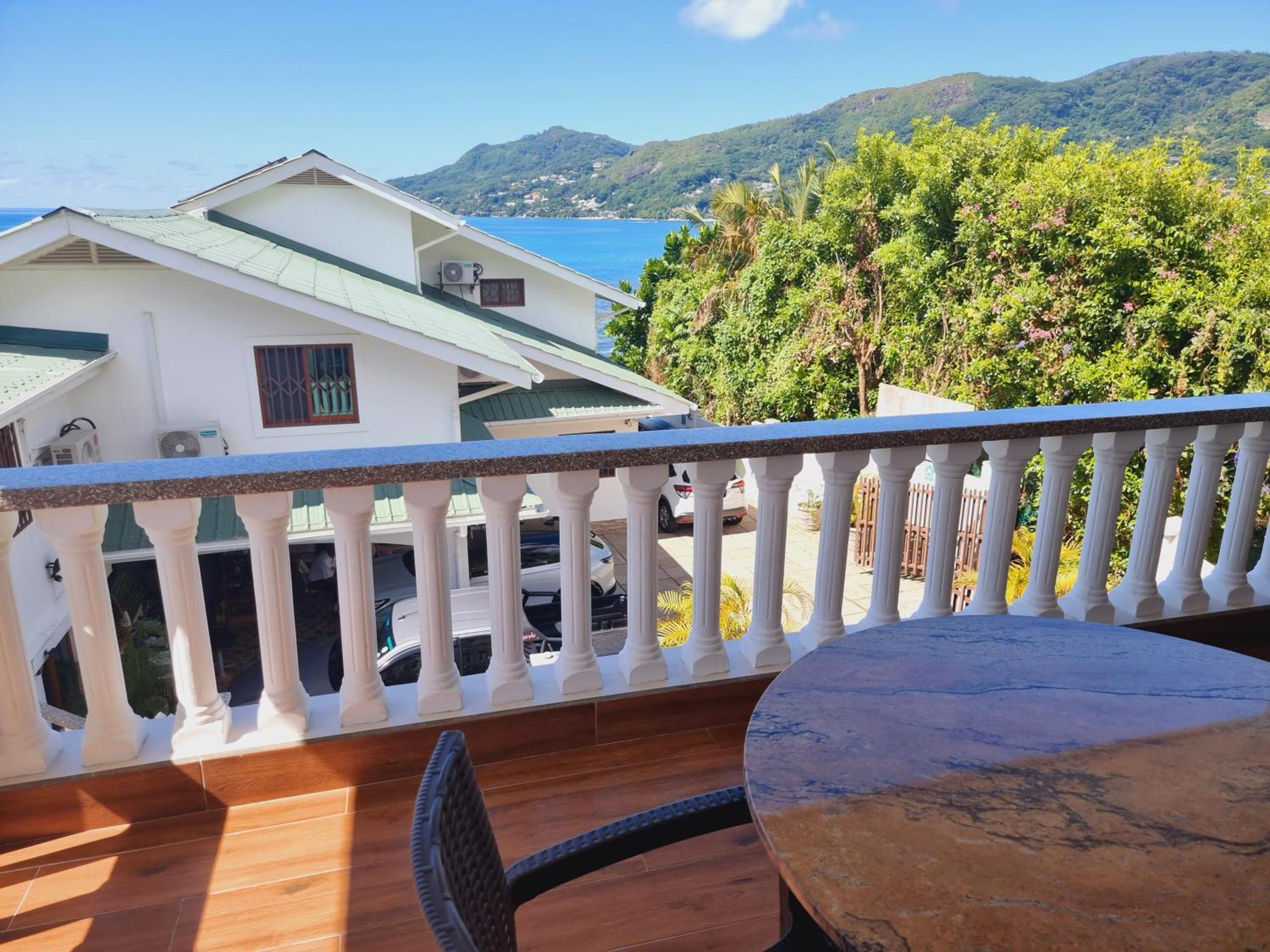 Drake Seaside Studio Apartments بيل أومبغْ الغرفة الصورة