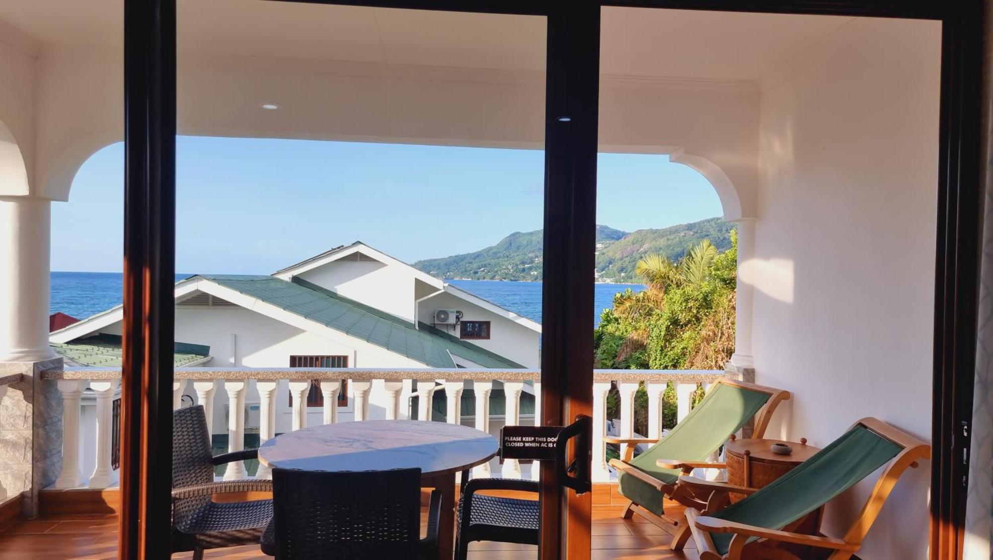 Drake Seaside Studio Apartments بيل أومبغْ الغرفة الصورة