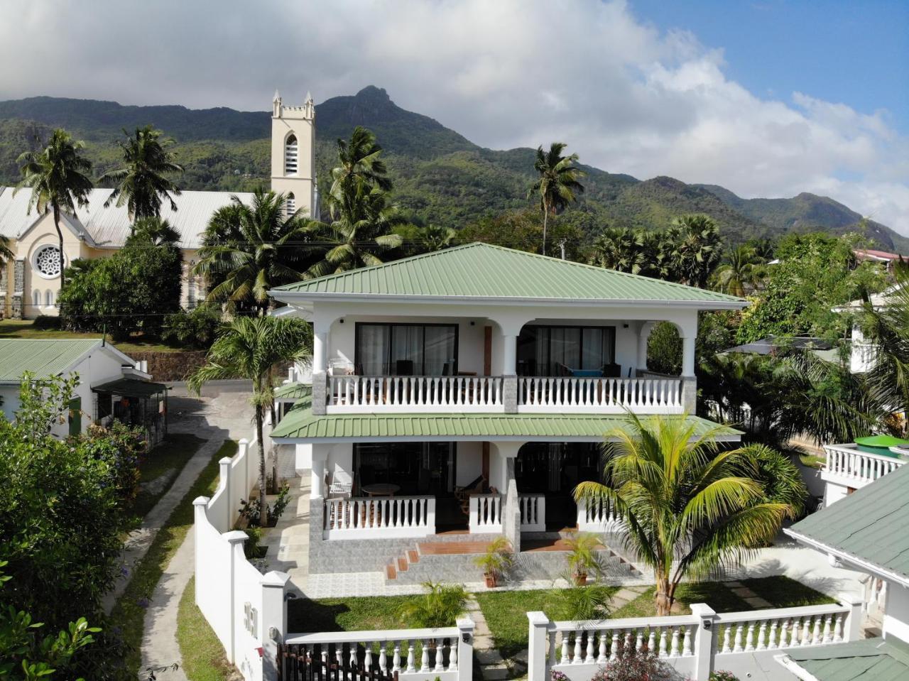 Drake Seaside Studio Apartments بيل أومبغْ المظهر الخارجي الصورة
